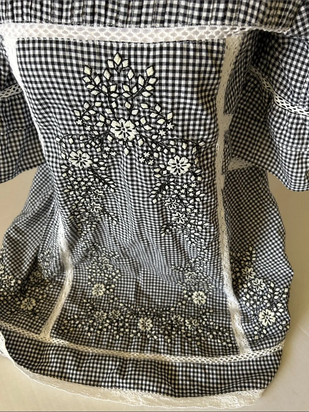 FREE PEOPLE SUNNY DAY DRESS BLACK & WHITE FLORAL EMBROIDERY & LACE DETAILS SZ XS